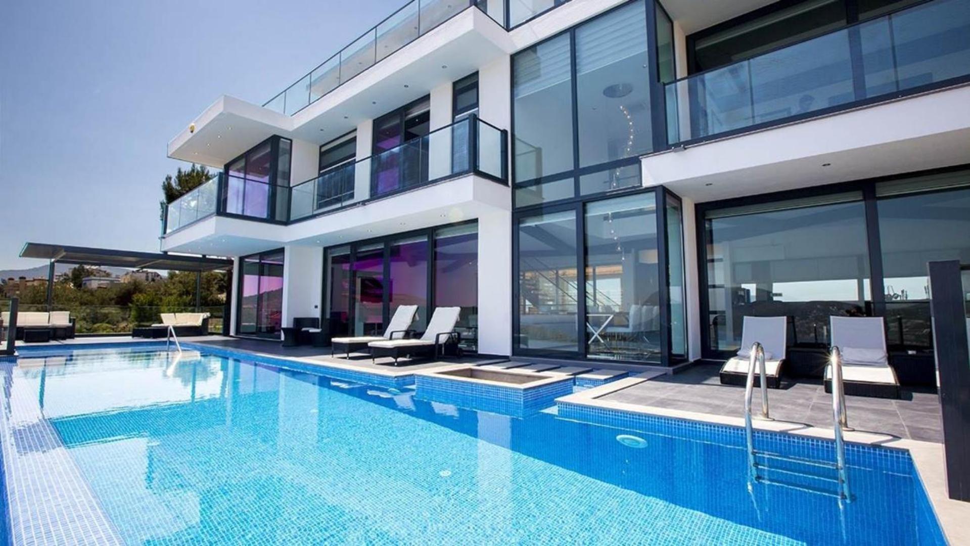5 Bedroom 9363 Villa Kalkan